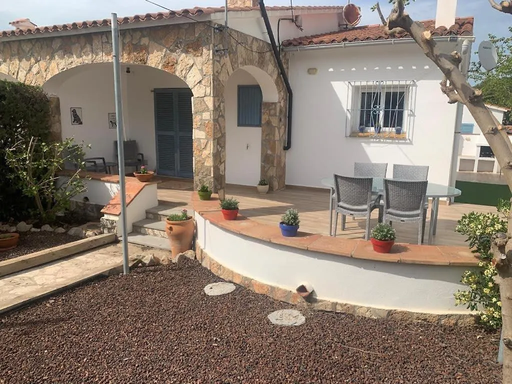 Delightful Villa Close To The Beach L'Escala 0*,