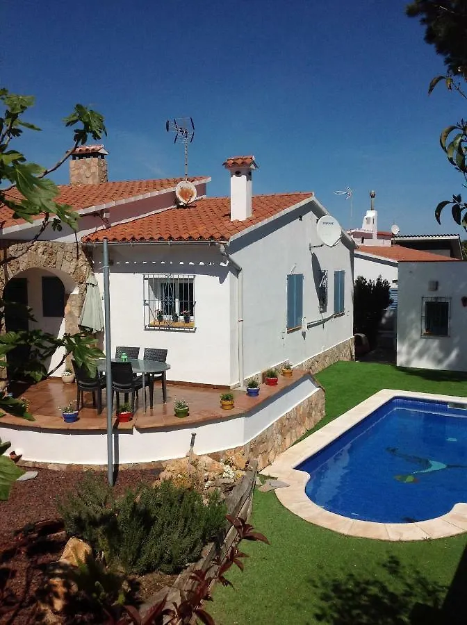 Delightful Villa Close To The Beach L'Escala