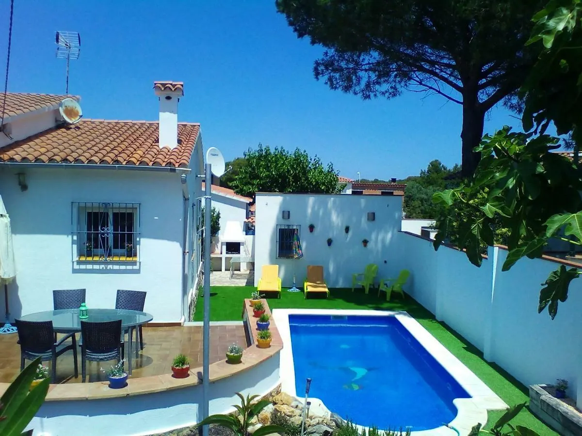 Delightful Villa Close To The Beach L'Escala Spain